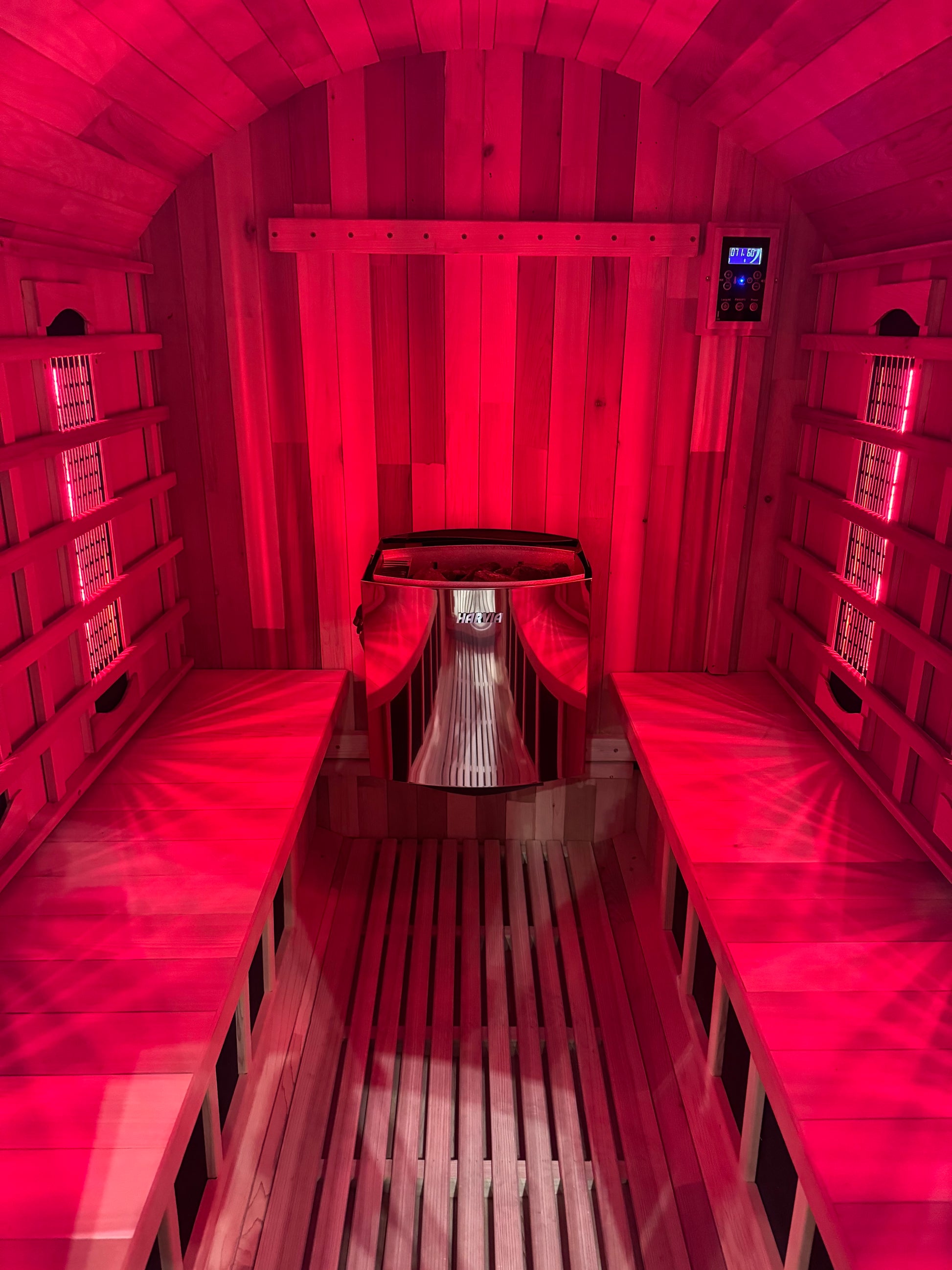 Hybrid | 4-6 Person Traditional & Infrared Cedar Barrel Sauna